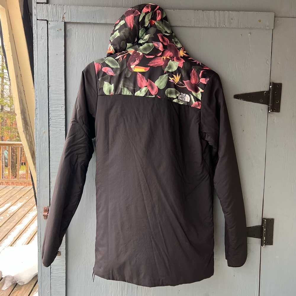 Northface Ventrix Pull Over - image 4